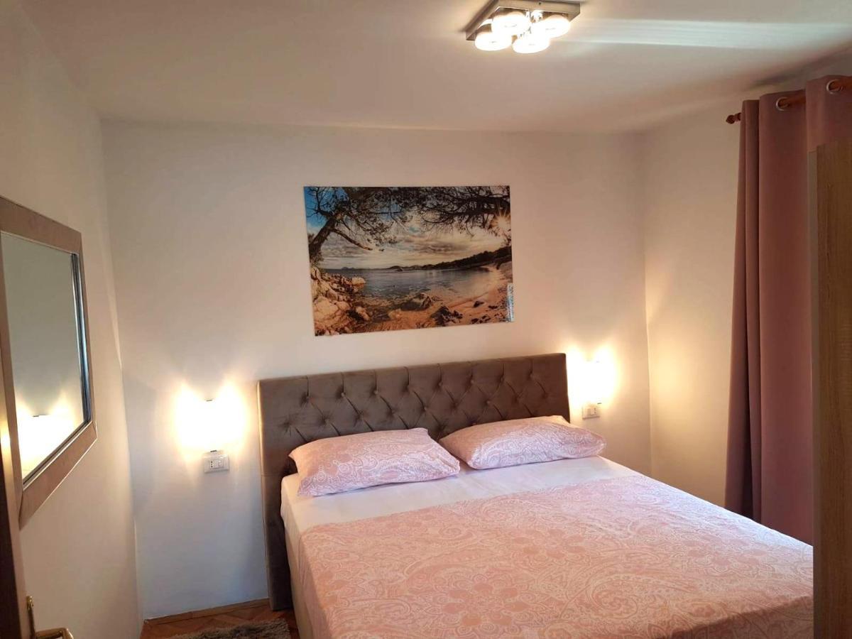 Apartments By The Sea Mavarstica, Ciovo - 12696 Trogir Exterior foto